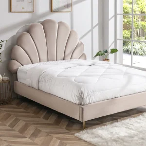 Bed met schelpvorm 140 x 190 cm van beige velours – LIVAYA Bed met schelpvorm 140 x 190 cm van beige velours – LIVAYA