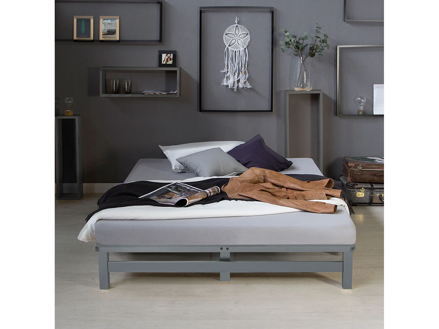 Bed 140x200 cm grijs Pallet