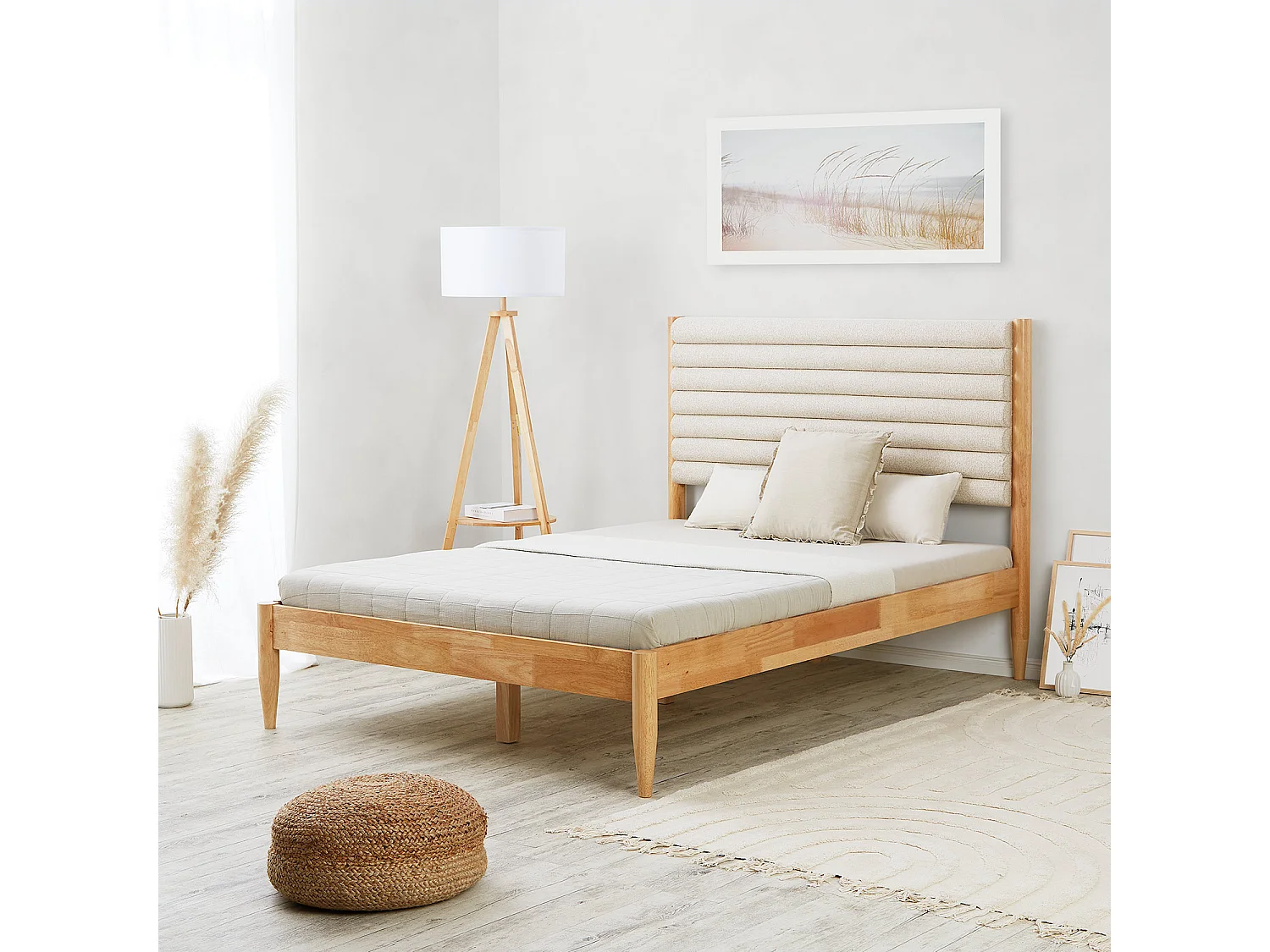 Bed 140x200 cm beige, comfortabel, duurzaam, geschikt voor slaapkamer, neutrale kleur, eenvoudig te combineren, stevig frame