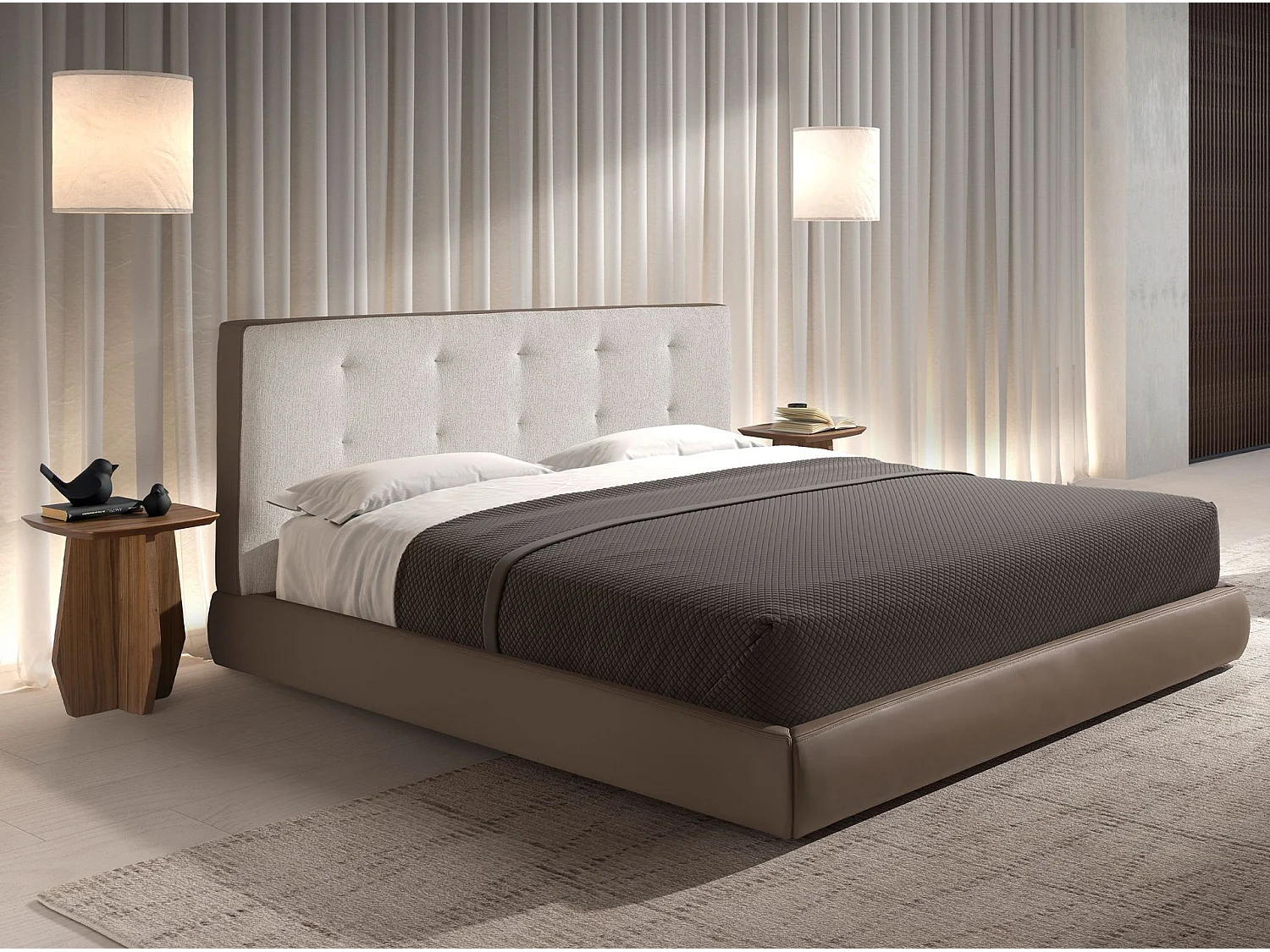 Bed van bruine stof en bruin ecoleer