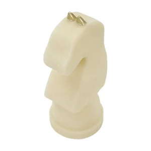 Beige en gouden hars schaakpaard, 14x13x31 cm