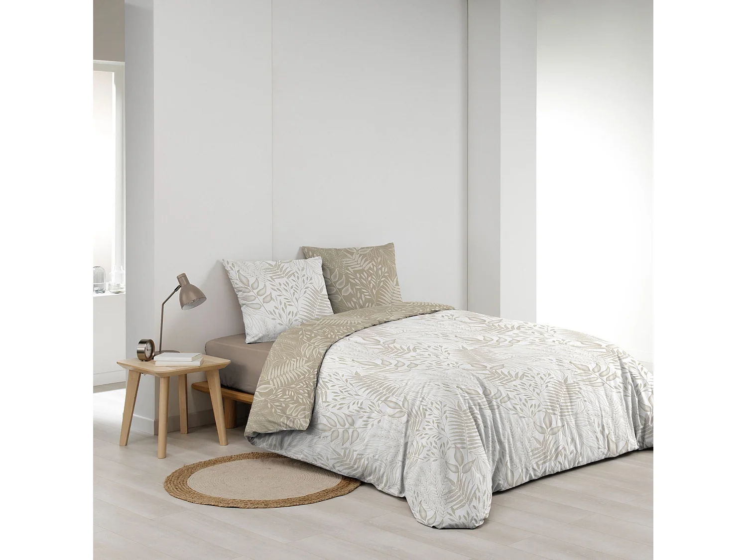 Beddenset Cassia 260x240 cm 100% katoen omkeerbaar taupe met 2 kussenslopen 63x63 cm, weefsel 57 draden/cm², Oeko-Tex label