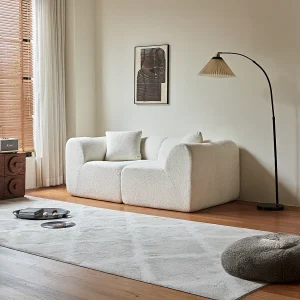 Beige fluwelen tweezitsbank met kussens – Voor woonkamer, kantoor of appartement Beige fluwelen tweezitsbank met kussens – Voor woonkamer, kantoor of appartement