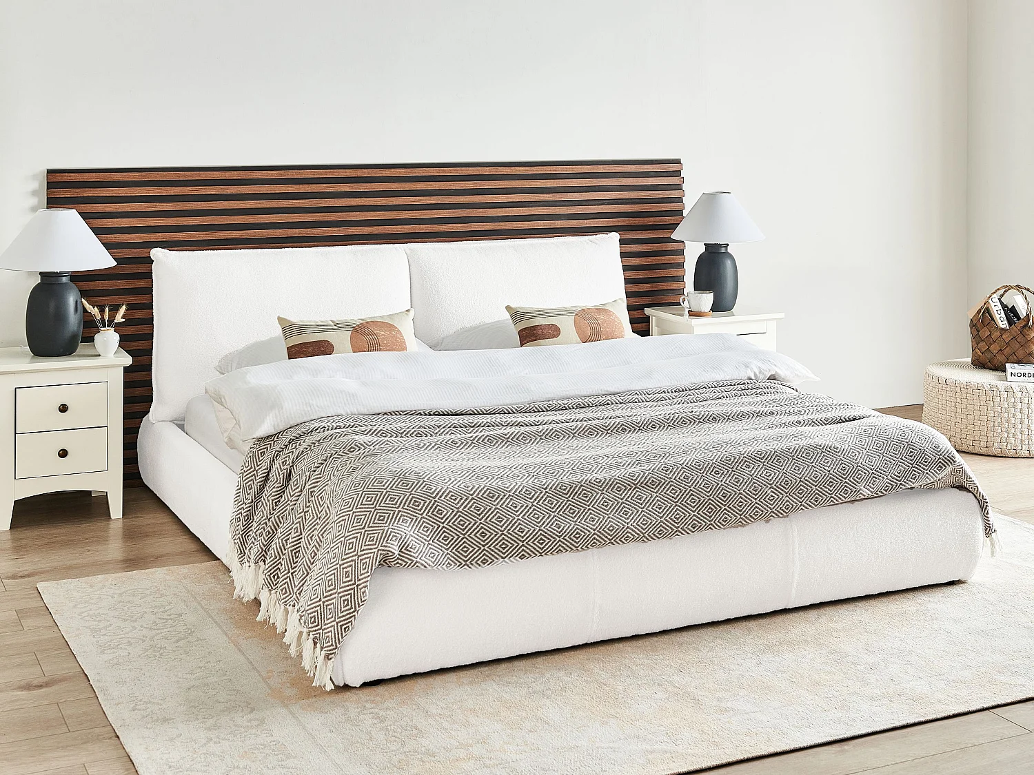 Bed Bouclé VINAY 180 x 200 cm Wit