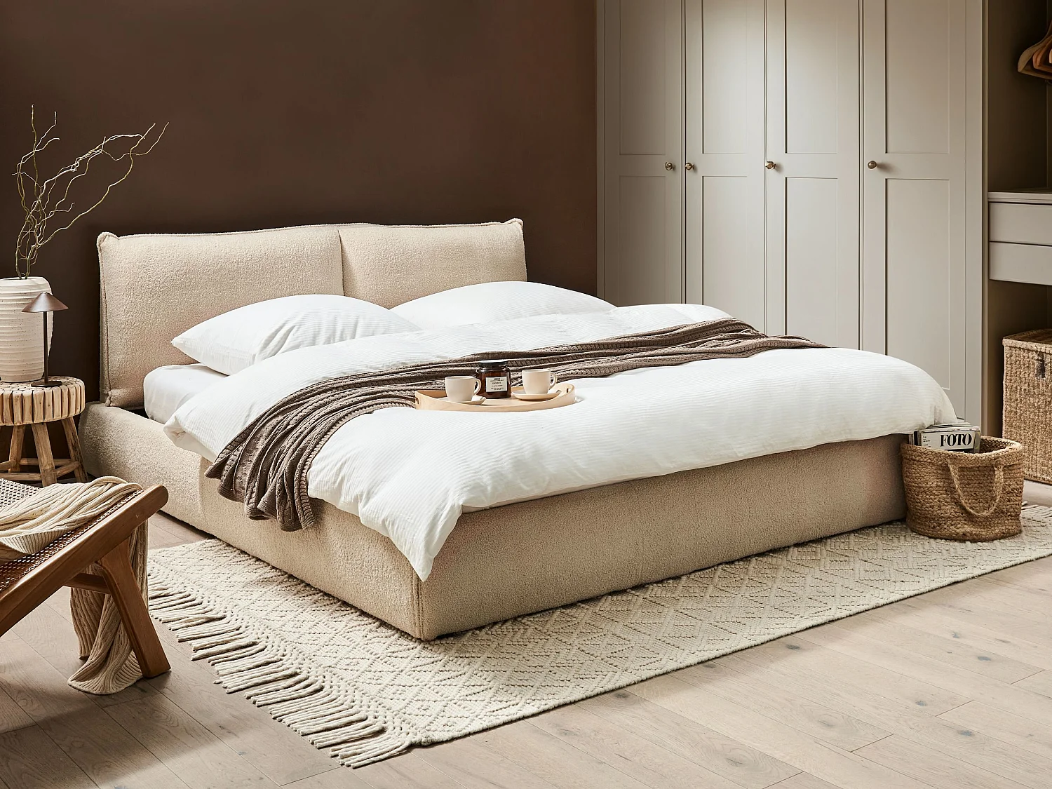 Bed Bouclé VINAY 180 x 200 cm Lichtbeige